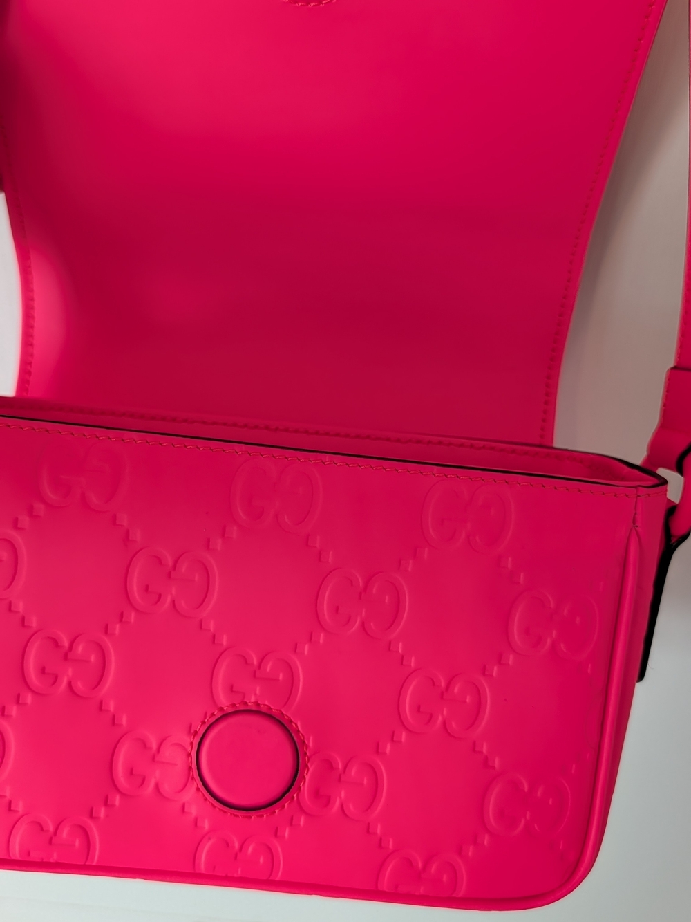 Gucci Pink Embossed GG Crossbody Bag - Picture 8 of 12